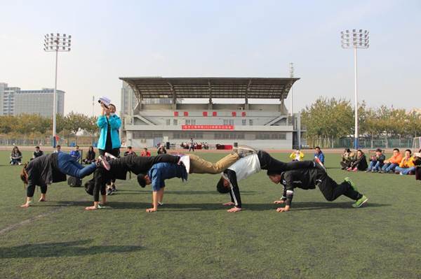 说明: http://www.tute.edu.cn/_mediafile/tute01/2016/11/08/7d9c7ksrjg.jpg